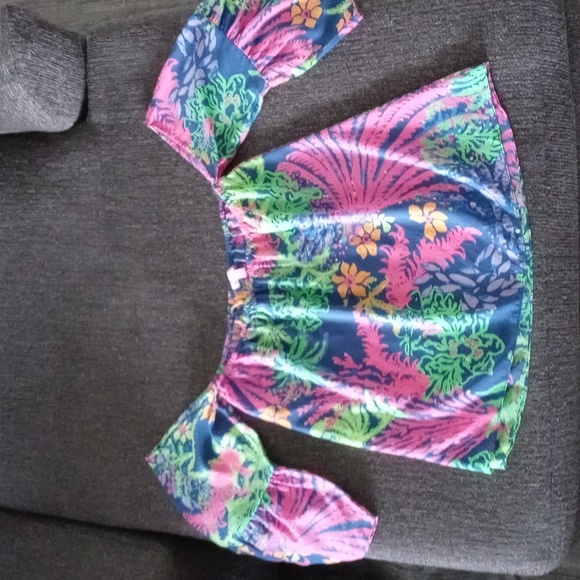 💜HTF Lilly Pulitzer💜 - Sanilla Silk Top - Picture 5 of 11